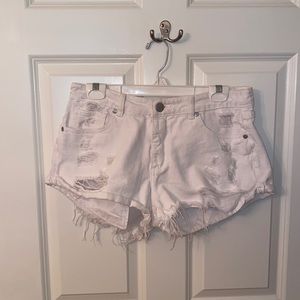 White shorts perfect for summer!